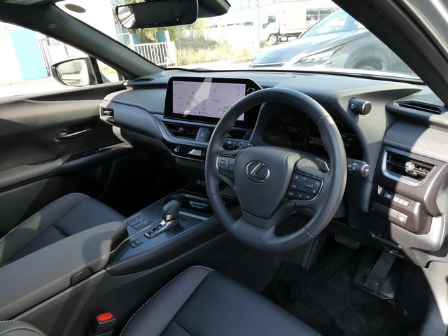 ＵＸ ＵＸ３００ｈ　バージョンＣ　後期・１オーナー・Ｌ－ＴＥＸレザー・ＳＲ・パノラミックビュー・１２．３インチタッチパネルナビ・フルセグ・カープレイ・セーフティＳ・ＬＥＤヘッド・シートヒーター・パドルシフト・純正ドラレコ・ＥＴＣ２．０（11枚目）