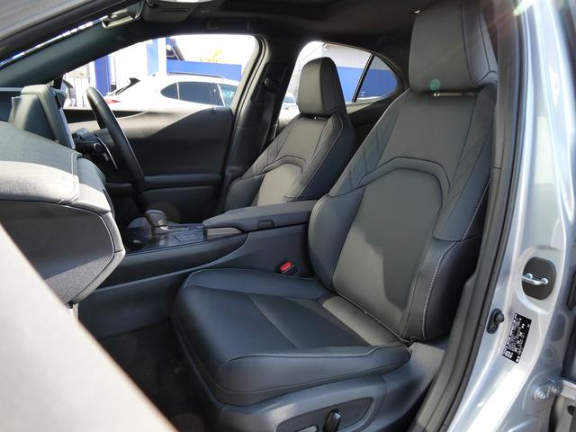 ＵＸ ＵＸ３００ｈ　バージョンＣ　後期・１オーナー・Ｌ－ＴＥＸレザー・ＳＲ・パノラミックビュー・１２．３インチタッチパネルナビ・フルセグ・カープレイ・セーフティＳ・ＬＥＤヘッド・シートヒーター・パドルシフト・純正ドラレコ・ＥＴＣ２．０（16枚目）