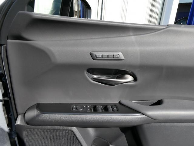 ＵＸ ＵＸ３００ｈ　バージョンＣ　後期・１オーナー・Ｌ－ＴＥＸレザー・ＳＲ・パノラミックビュー・１２．３インチタッチパネルナビ・フルセグ・カープレイ・セーフティＳ・ＬＥＤヘッド・シートヒーター・パドルシフト・純正ドラレコ・ＥＴＣ２．０（38枚目）