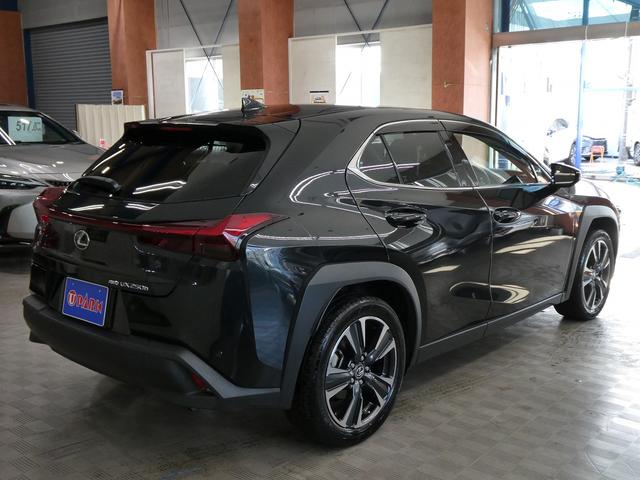 UX UX250h バージョンL 後期・黒革エアシート・パノラミックビュー・12.3インチタッチパネルナビ・フルセグ・カープレイ・純正18AW・パワーバックドア・3眼LEDヘッド・オートHIビーム・セーフティS・ドラレコ・ETC2.0(8枚目)