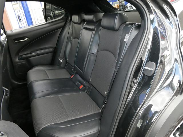 UX UX250h バージョンL 後期・黒革エアシート・パノラミックビュー・12.3インチタッチパネルナビ・フルセグ・カープレイ・純正18AW・パワーバックドア・3眼LEDヘッド・オートHIビーム・セーフティS・ドラレコ・ETC2.0(16枚目)