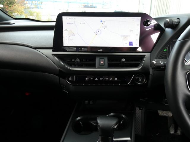 UX UX250h バージョンL 後期・黒革エアシート・パノラミックビュー・12.3インチタッチパネルナビ・フルセグ・カープレイ・純正18AW・パワーバックドア・3眼LEDヘッド・オートHIビーム・セーフティS・ドラレコ・ETC2.0(19枚目)