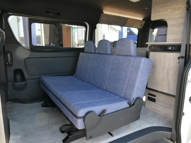 ハイエースバン スーパーGL ダークプライムII インディアンキャンパー製アパッチ・サブバッテリー×2・2段ベッド・1500Wインバーター・電子レンジ・走行充電・40L冷蔵庫・シンク・10L給排水タンク・テーブル・アルパインナビフリップダウンモニター(21枚目)