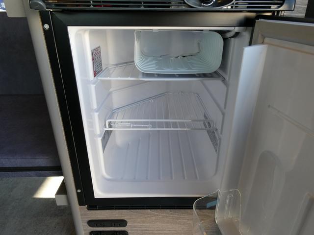 ハイエースバン スーパーGL ダークプライムII インディアンキャンパー製アパッチ・サブバッテリー×2・2段ベッド・1500Wインバーター・電子レンジ・走行充電・40L冷蔵庫・シンク・10L給排水タンク・テーブル・アルパインナビフリップダウンモニター(25枚目)