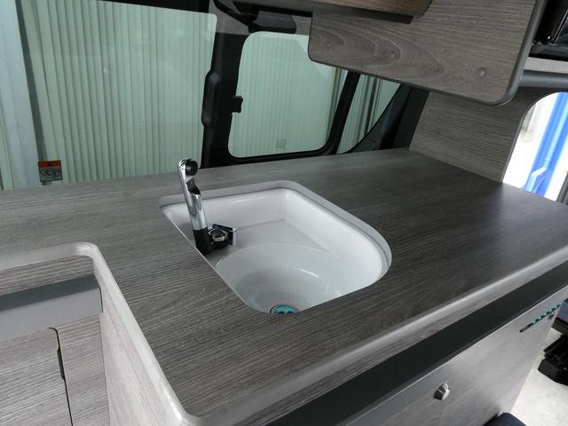 ハイエースバン スーパーGL ダークプライムII インディアンキャンパー製アパッチ・サブバッテリー×2・2段ベッド・1500Wインバーター・電子レンジ・走行充電・40L冷蔵庫・シンク・10L給排水タンク・テーブル・アルパインナビフリップダウンモニター(28枚目)