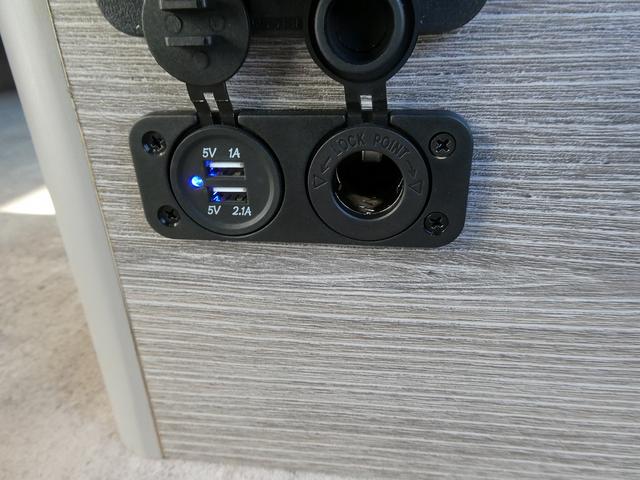 ハイエースバン スーパーGL ダークプライムII インディアンキャンパー製アパッチ・サブバッテリー×2・2段ベッド・1500Wインバーター・電子レンジ・走行充電・40L冷蔵庫・シンク・10L給排水タンク・テーブル・アルパインナビフリップダウンモニター(39枚目)