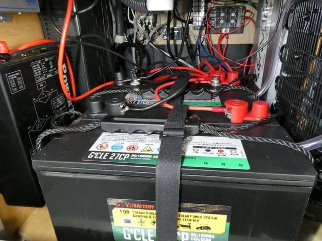 ハイエースバン スーパーGL ダークプライムII インディアンキャンパー製アパッチ・サブバッテリー×2・2段ベッド・1500Wインバーター・電子レンジ・走行充電・40L冷蔵庫・シンク・10L給排水タンク・テーブル・アルパインナビフリップダウンモニター(41枚目)