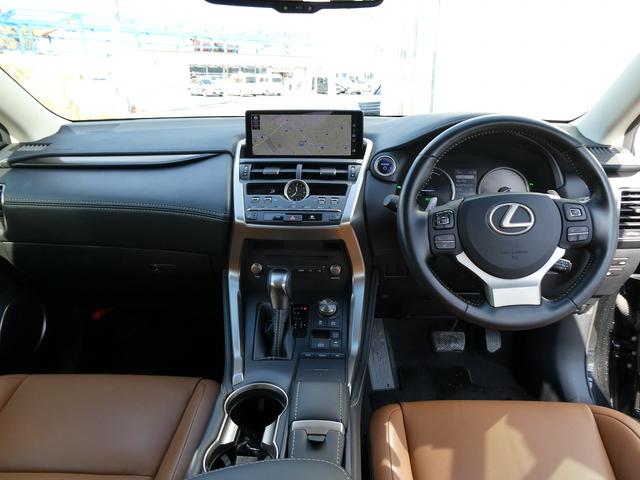 後期・１オーナー・茶革Ｌ−ＴＥＸシート・セーフティＳ・３眼ＬＥＤヘッド・純正ナビ・フルセグ・Ｓ／Ｂカメラ・パワーバックドア・パドルシフト・純正１８ＡＷ・シートヒーター・オートＨＩビーム・ステアヒーター