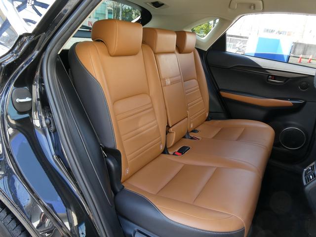 後期・１オーナー・茶革Ｌ−ＴＥＸシート・セーフティＳ・３眼ＬＥＤヘッド・純正ナビ・フルセグ・Ｓ／Ｂカメラ・パワーバックドア・パドルシフト・純正１８ＡＷ・シートヒーター・オートＨＩビーム・ステアヒーター