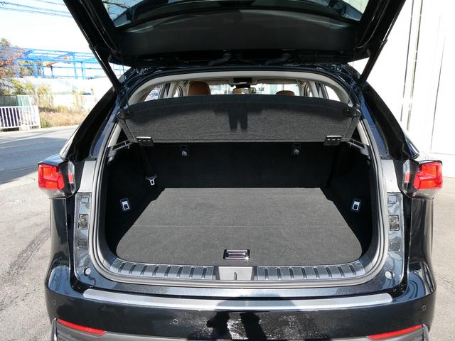 後期・１オーナー・茶革Ｌ−ＴＥＸシート・セーフティＳ・３眼ＬＥＤヘッド・純正ナビ・フルセグ・Ｓ／Ｂカメラ・パワーバックドア・パドルシフト・純正１８ＡＷ・シートヒーター・オートＨＩビーム・ステアヒーター