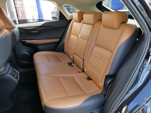 後期・１オーナー・茶革Ｌ−ＴＥＸシート・セーフティＳ・３眼ＬＥＤヘッド・純正ナビ・フルセグ・Ｓ／Ｂカメラ・パワーバックドア・パドルシフト・純正１８ＡＷ・シートヒーター・オートＨＩビーム・ステアヒーター