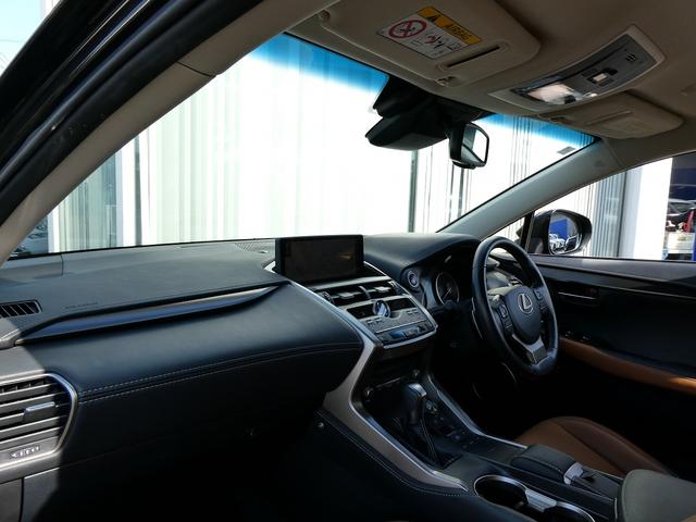 後期・１オーナー・茶革Ｌ−ＴＥＸシート・セーフティＳ・３眼ＬＥＤヘッド・純正ナビ・フルセグ・Ｓ／Ｂカメラ・パワーバックドア・パドルシフト・純正１８ＡＷ・シートヒーター・オートＨＩビーム・ステアヒーター