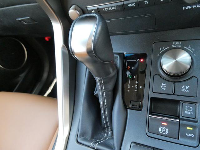 後期・１オーナー・茶革Ｌ−ＴＥＸシート・セーフティＳ・３眼ＬＥＤヘッド・純正ナビ・フルセグ・Ｓ／Ｂカメラ・パワーバックドア・パドルシフト・純正１８ＡＷ・シートヒーター・オートＨＩビーム・ステアヒーター