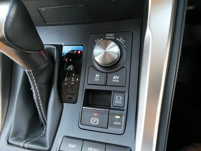 後期・１オーナー・茶革Ｌ−ＴＥＸシート・セーフティＳ・３眼ＬＥＤヘッド・純正ナビ・フルセグ・Ｓ／Ｂカメラ・パワーバックドア・パドルシフト・純正１８ＡＷ・シートヒーター・オートＨＩビーム・ステアヒーター