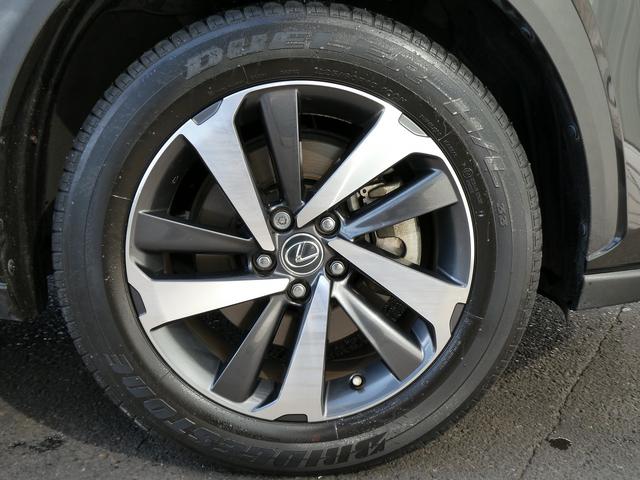 後期・１オーナー・茶革Ｌ−ＴＥＸシート・セーフティＳ・３眼ＬＥＤヘッド・純正ナビ・フルセグ・Ｓ／Ｂカメラ・パワーバックドア・パドルシフト・純正１８ＡＷ・シートヒーター・オートＨＩビーム・ステアヒーター