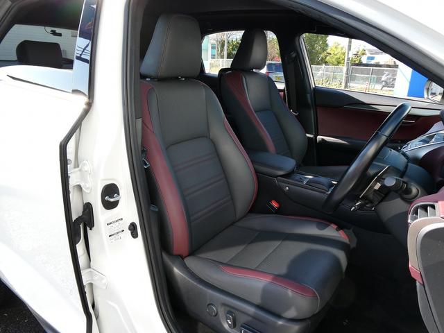 ＮＸ ＮＸ３００　スパイス＆シック　後期・黒革Ｌ－ＴＥＸエアシート・パノラマルーフ・パノラミックビュー・３眼ＬＥＤ・純正ナビ・フルセグ・後席モニター・同色フェンダー・専用内装色・パワーバックドア・ＢＳＭ・セーフティＳ・オートＨＩビーム（12枚目）