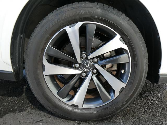 ＮＸ ＮＸ３００　スパイス＆シック　後期・黒革Ｌ－ＴＥＸエアシート・パノラマルーフ・パノラミックビュー・３眼ＬＥＤ・純正ナビ・フルセグ・後席モニター・同色フェンダー・専用内装色・パワーバックドア・ＢＳＭ・セーフティＳ・オートＨＩビーム（65枚目）