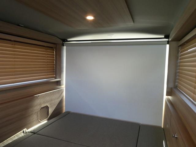 キャラバン グランドプレミアムGXマイルームローンチエディション OP跳ね上げベット・ロールスクリーン・ディーゼルターボ・両側スライドドア・左側自動ドア・アラウンドビュー・AC100V・外部電源入力システム・ルーフサイド間接照明・ウッドブラインド・木目調ルーフパネル(23枚目)