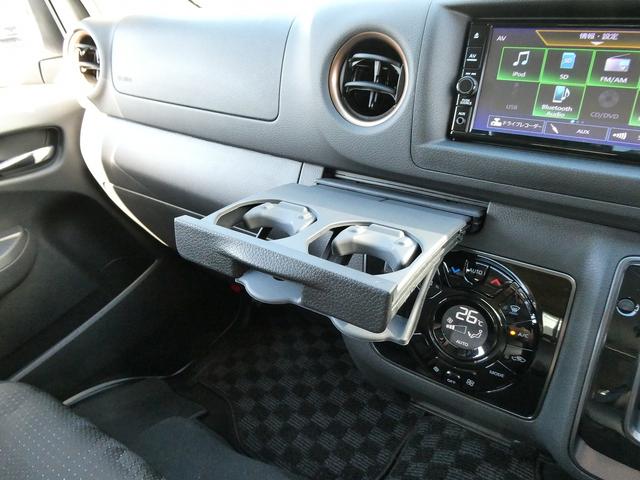 キャラバン グランドプレミアムGXマイルームローンチエディション OP跳ね上げベット・ロールスクリーン・ディーゼルターボ・両側スライドドア・左側自動ドア・アラウンドビュー・AC100V・外部電源入力システム・ルーフサイド間接照明・ウッドブラインド・木目調ルーフパネル(41枚目)