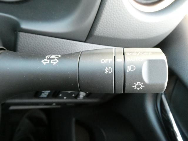 キャラバン グランドプレミアムGXマイルームローンチエディション OP跳ね上げベット・ロールスクリーン・ディーゼルターボ・両側スライドドア・左側自動ドア・アラウンドビュー・AC100V・外部電源入力システム・ルーフサイド間接照明・ウッドブラインド・木目調ルーフパネル(48枚目)