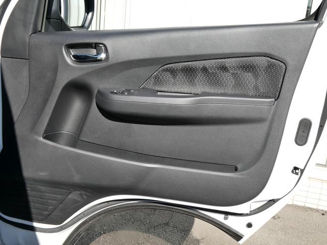 キャラバン グランドプレミアムGXマイルームローンチエディション OP跳ね上げベット・ロールスクリーン・ディーゼルターボ・両側スライドドア・左側自動ドア・アラウンドビュー・AC100V・外部電源入力システム・ルーフサイド間接照明・ウッドブラインド・木目調ルーフパネル(53枚目)