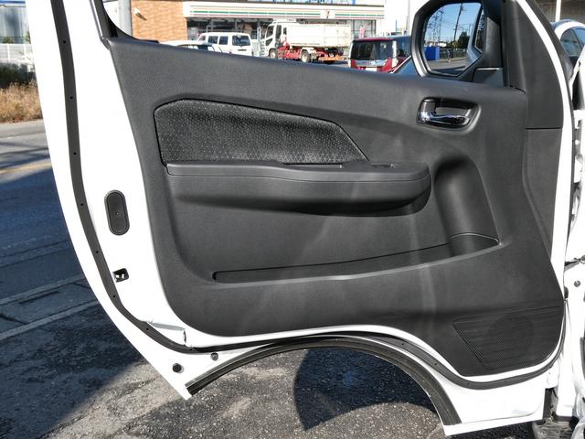 キャラバン グランドプレミアムGXマイルームローンチエディション OP跳ね上げベット・ロールスクリーン・ディーゼルターボ・両側スライドドア・左側自動ドア・アラウンドビュー・AC100V・外部電源入力システム・ルーフサイド間接照明・ウッドブラインド・木目調ルーフパネル(54枚目)