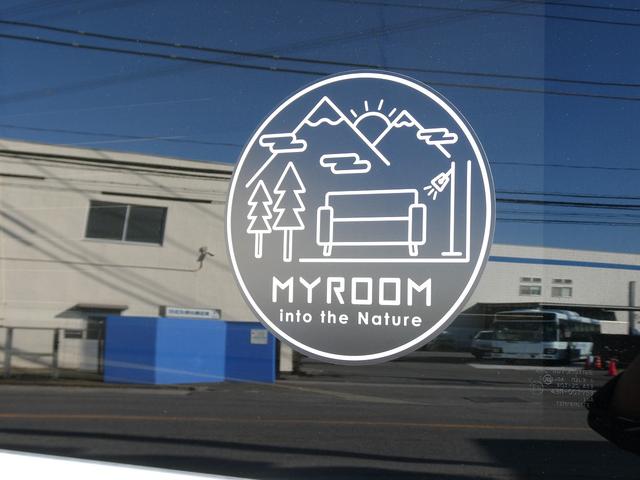 キャラバン グランドプレミアムGXマイルームローンチエディション OP跳ね上げベット・ロールスクリーン・ディーゼルターボ・両側スライドドア・左側自動ドア・アラウンドビュー・AC100V・外部電源入力システム・ルーフサイド間接照明・ウッドブラインド・木目調ルーフパネル(55枚目)