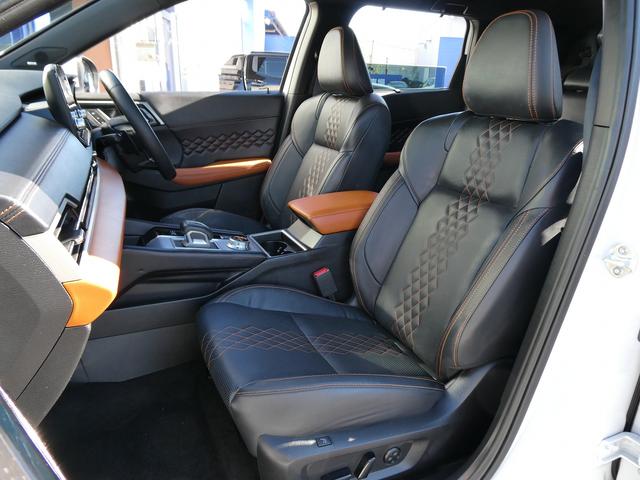 アウトランダーＰＨＥＶ Ｐ　黒革・アラウンドビュー・ＢＯＳＥサウンド・マイパイロット・ｅ－Ａｓｓｉｓｔ・純正ナビ・フルセグ・Ｓ－ＡＷＣ・純正エアロ・ミツビシコネクト・パワーバックドア・全席シートヒーター・ＨＵＤ・純正２０ＡＷ（19枚目）