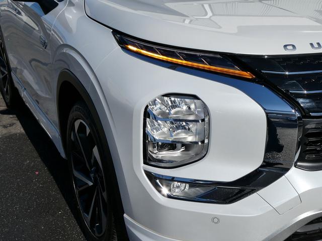 アウトランダーＰＨＥＶ Ｐ　黒革・アラウンドビュー・ＢＯＳＥサウンド・マイパイロット・ｅ－Ａｓｓｉｓｔ・純正ナビ・フルセグ・Ｓ－ＡＷＣ・純正エアロ・ミツビシコネクト・パワーバックドア・全席シートヒーター・ＨＵＤ・純正２０ＡＷ（59枚目）