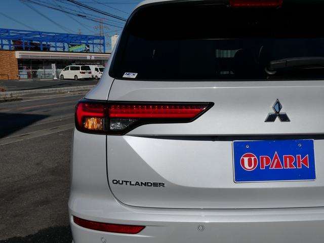 アウトランダーＰＨＥＶ Ｐ　黒革・アラウンドビュー・ＢＯＳＥサウンド・マイパイロット・ｅ－Ａｓｓｉｓｔ・純正ナビ・フルセグ・Ｓ－ＡＷＣ・純正エアロ・ミツビシコネクト・パワーバックドア・全席シートヒーター・ＨＵＤ・純正２０ＡＷ（63枚目）