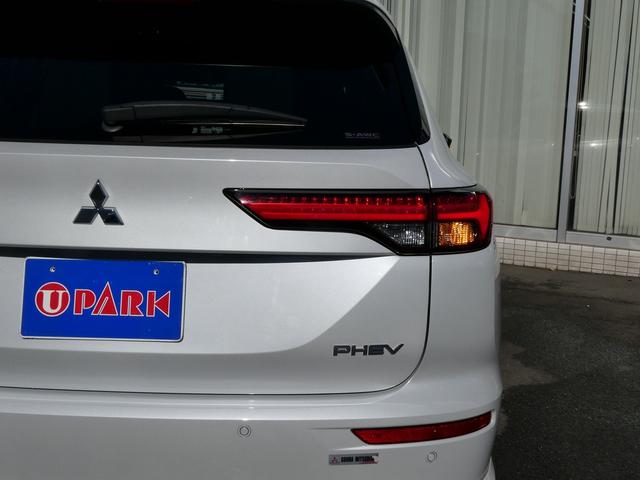 アウトランダーＰＨＥＶ Ｐ　黒革・アラウンドビュー・ＢＯＳＥサウンド・マイパイロット・ｅ－Ａｓｓｉｓｔ・純正ナビ・フルセグ・Ｓ－ＡＷＣ・純正エアロ・ミツビシコネクト・パワーバックドア・全席シートヒーター・ＨＵＤ・純正２０ＡＷ（64枚目）