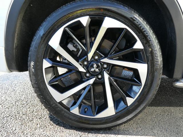 アウトランダーＰＨＥＶ Ｐ　黒革・アラウンドビュー・ＢＯＳＥサウンド・マイパイロット・ｅ－Ａｓｓｉｓｔ・純正ナビ・フルセグ・Ｓ－ＡＷＣ・純正エアロ・ミツビシコネクト・パワーバックドア・全席シートヒーター・ＨＵＤ・純正２０ＡＷ（65枚目）