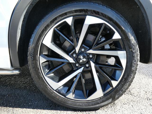 アウトランダーＰＨＥＶ Ｐ　黒革・アラウンドビュー・ＢＯＳＥサウンド・マイパイロット・ｅ－Ａｓｓｉｓｔ・純正ナビ・フルセグ・Ｓ－ＡＷＣ・純正エアロ・ミツビシコネクト・パワーバックドア・全席シートヒーター・ＨＵＤ・純正２０ＡＷ（67枚目）