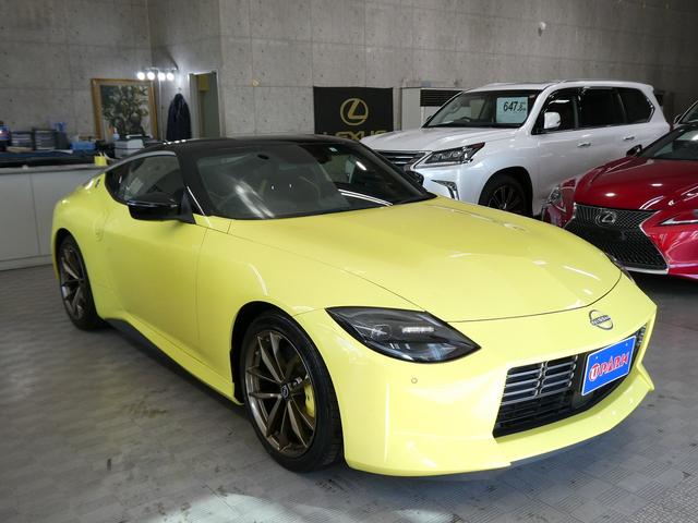 ２４０台限定車・黒革ハーフレザー・ＢＯＳＥサウンド・ＲＡＹＳ純正１９ＡＷ・イエローキャリパー・純正ナビ・フルセグ・ＬＥＤヘッド・シートヒーター・ドラレコ・アップルＣａｒＰｌａｙ・パワーシート