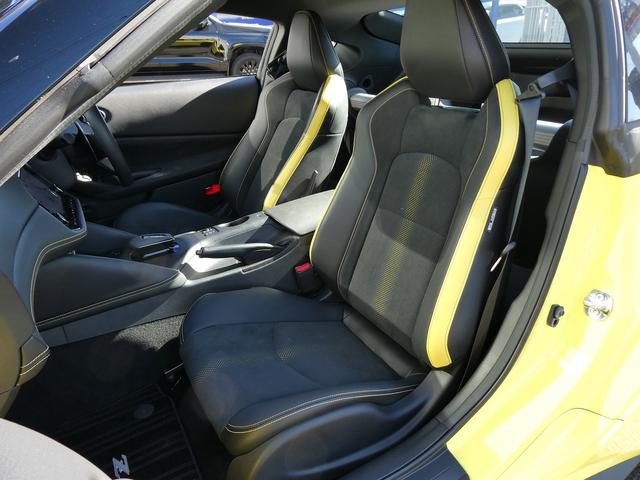 ２４０台限定車・黒革ハーフレザー・ＢＯＳＥサウンド・ＲＡＹＳ純正１９ＡＷ・イエローキャリパー・純正ナビ・フルセグ・ＬＥＤヘッド・シートヒーター・ドラレコ・アップルＣａｒＰｌａｙ・パワーシート