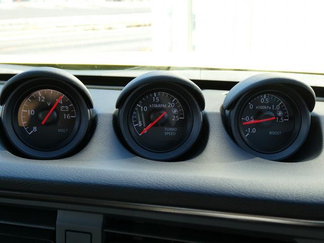 ２４０台限定車・黒革ハーフレザー・ＢＯＳＥサウンド・ＲＡＹＳ純正１９ＡＷ・イエローキャリパー・純正ナビ・フルセグ・ＬＥＤヘッド・シートヒーター・ドラレコ・アップルＣａｒＰｌａｙ・パワーシート