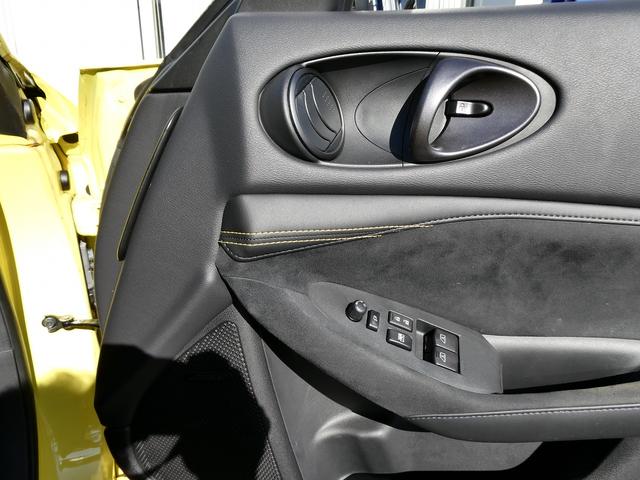 ２４０台限定車・黒革ハーフレザー・ＢＯＳＥサウンド・ＲＡＹＳ純正１９ＡＷ・イエローキャリパー・純正ナビ・フルセグ・ＬＥＤヘッド・シートヒーター・ドラレコ・アップルＣａｒＰｌａｙ・パワーシート