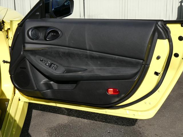 ２４０台限定車・黒革ハーフレザー・ＢＯＳＥサウンド・ＲＡＹＳ純正１９ＡＷ・イエローキャリパー・純正ナビ・フルセグ・ＬＥＤヘッド・シートヒーター・ドラレコ・アップルＣａｒＰｌａｙ・パワーシート