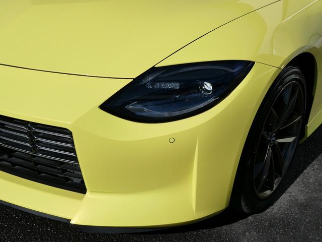 ２４０台限定車・黒革ハーフレザー・ＢＯＳＥサウンド・ＲＡＹＳ純正１９ＡＷ・イエローキャリパー・純正ナビ・フルセグ・ＬＥＤヘッド・シートヒーター・ドラレコ・アップルＣａｒＰｌａｙ・パワーシート