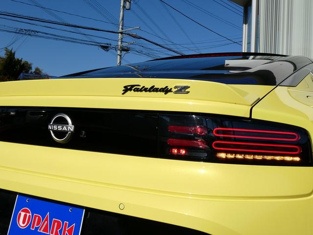 ２４０台限定車・黒革ハーフレザー・ＢＯＳＥサウンド・ＲＡＹＳ純正１９ＡＷ・イエローキャリパー・純正ナビ・フルセグ・ＬＥＤヘッド・シートヒーター・ドラレコ・アップルＣａｒＰｌａｙ・パワーシート