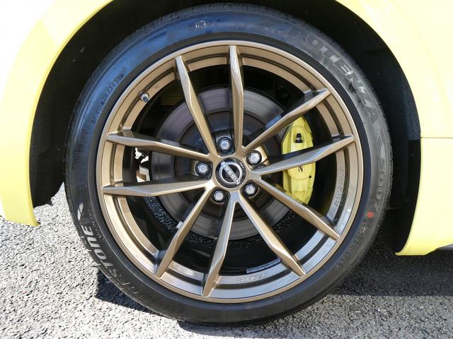 ２４０台限定車・黒革ハーフレザー・ＢＯＳＥサウンド・ＲＡＹＳ純正１９ＡＷ・イエローキャリパー・純正ナビ・フルセグ・ＬＥＤヘッド・シートヒーター・ドラレコ・アップルＣａｒＰｌａｙ・パワーシート