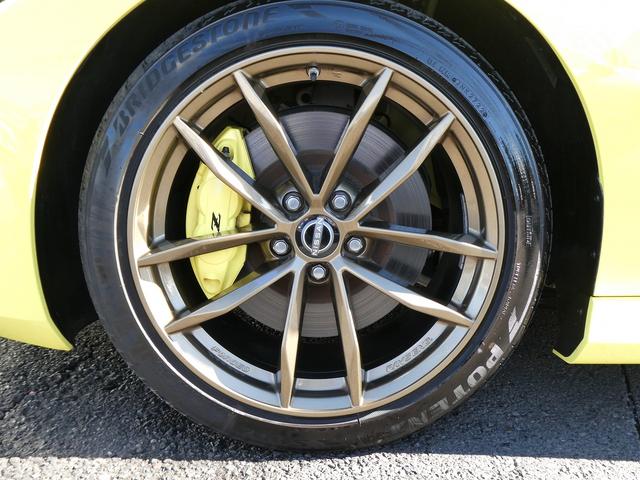 ２４０台限定車・黒革ハーフレザー・ＢＯＳＥサウンド・ＲＡＹＳ純正１９ＡＷ・イエローキャリパー・純正ナビ・フルセグ・ＬＥＤヘッド・シートヒーター・ドラレコ・アップルＣａｒＰｌａｙ・パワーシート