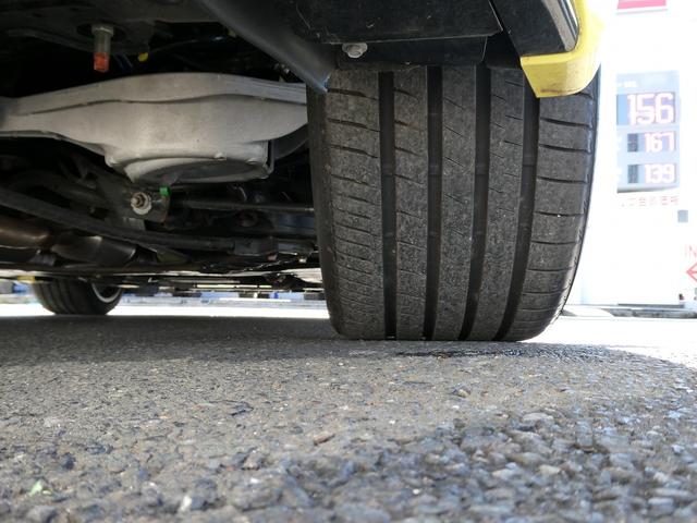 ２４０台限定車・黒革ハーフレザー・ＢＯＳＥサウンド・ＲＡＹＳ純正１９ＡＷ・イエローキャリパー・純正ナビ・フルセグ・ＬＥＤヘッド・シートヒーター・ドラレコ・アップルＣａｒＰｌａｙ・パワーシート