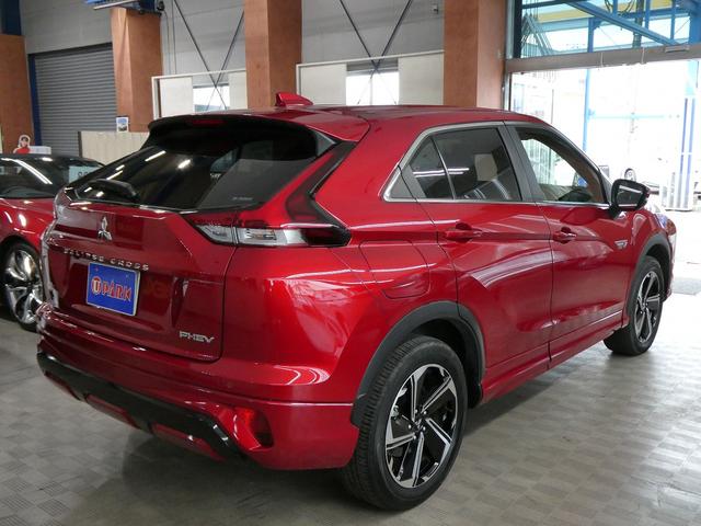エクリプスクロスＰＨＥＶ Ｐ　１オーナー・ｅ－Ａｓｓｉｓｔ・Ｓ－ＡＷＣ・黒革ハーフレザー・アラウンドビューカメラ・純正ナビフルセグ・パドルシフト・パワーバックドア・マイパイロット・ＨＵＤ・純正１８ＡＷ・ＬＥＤヘッド・１５００Ｗ電源（8枚目）