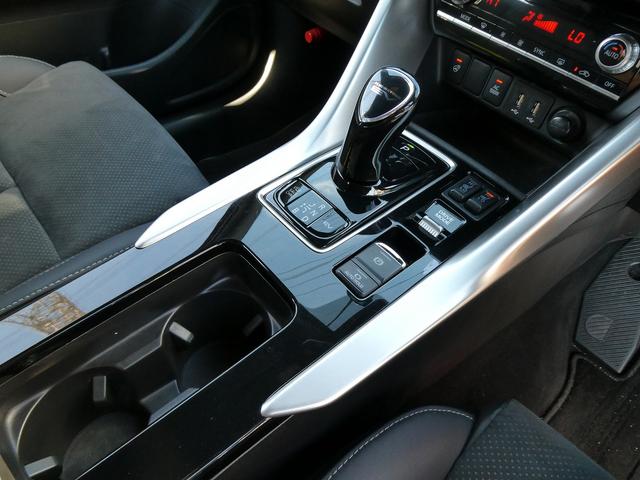 エクリプスクロスＰＨＥＶ Ｐ　１オーナー・ｅ－Ａｓｓｉｓｔ・Ｓ－ＡＷＣ・黒革ハーフレザー・アラウンドビューカメラ・純正ナビフルセグ・パドルシフト・パワーバックドア・マイパイロット・ＨＵＤ・純正１８ＡＷ・ＬＥＤヘッド・１５００Ｗ電源（26枚目）