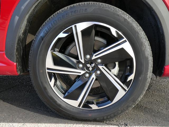 エクリプスクロスＰＨＥＶ Ｐ　１オーナー・ｅ－Ａｓｓｉｓｔ・Ｓ－ＡＷＣ・黒革ハーフレザー・アラウンドビューカメラ・純正ナビフルセグ・パドルシフト・パワーバックドア・マイパイロット・ＨＵＤ・純正１８ＡＷ・ＬＥＤヘッド・１５００Ｗ電源（57枚目）