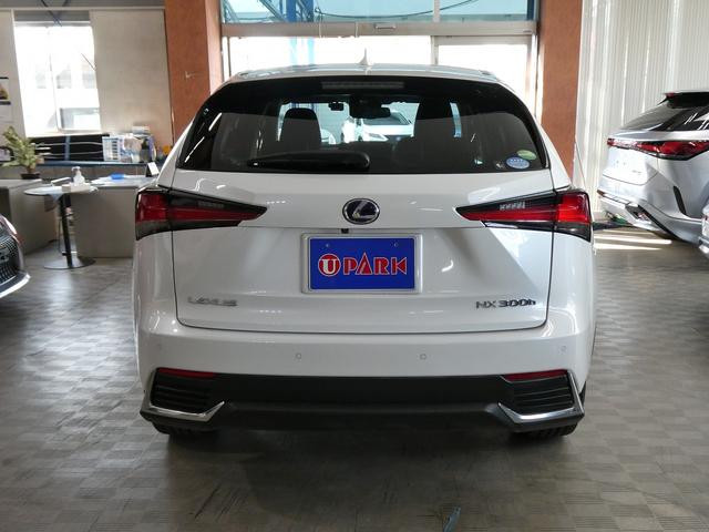 ＮＸ ＮＸ３００ｈ　Ｉパッケージ　後期・１オーナー・黒革Ｌ－ＴＥＸシート・３眼ＬＥＤヘッド・純正ナビ・フルセグ・Ｓ／Ｂカメラ・純正１８ＡＷ・パワーバックドア・セーフティＳ・パドルシフト・オートＨＩビーム・シートヒーター・ステアヒーター（7枚目）