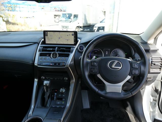 ＮＸ ＮＸ３００ｈ　Ｉパッケージ　後期・１オーナー・黒革Ｌ－ＴＥＸシート・３眼ＬＥＤヘッド・純正ナビ・フルセグ・Ｓ／Ｂカメラ・純正１８ＡＷ・パワーバックドア・セーフティＳ・パドルシフト・オートＨＩビーム・シートヒーター・ステアヒーター（10枚目）