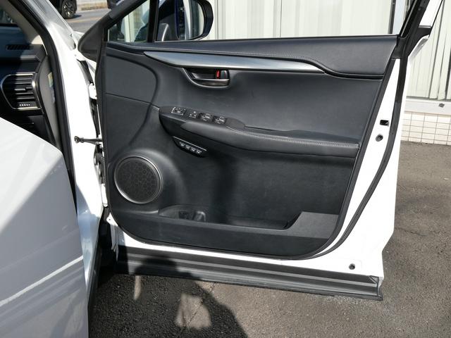 ＮＸ ＮＸ３００ｈ　Ｉパッケージ　後期・１オーナー・黒革Ｌ－ＴＥＸシート・３眼ＬＥＤヘッド・純正ナビ・フルセグ・Ｓ／Ｂカメラ・純正１８ＡＷ・パワーバックドア・セーフティＳ・パドルシフト・オートＨＩビーム・シートヒーター・ステアヒーター（42枚目）