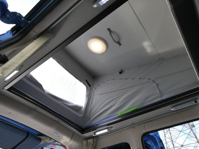 ＮＶ２００バネットバン 　キャンピングカー広島製　ポップ・コン　ポップアップルーフ・サブバッテリー・ＦＦヒーター・走行充電・外部入力電源・インバーター・シンク・コンロ・テーブル・ＳＤナビＢカメラ・ＰＯＰ．ＣＯＭ　キャンパーＲ（13枚目）